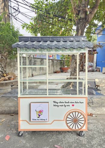 Xe bán trà trái cây