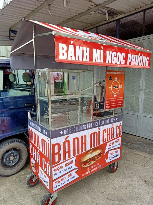 xe bánh mì chả cá
